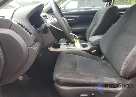 2015 Nissan Altima 2.5 from USA, damaged, VIN 1N4AL3AP3FC177289